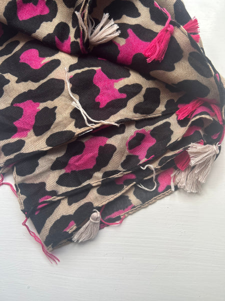 SECOND - Fuchsia Pink and Black Leopard Print Scarf (missing tassels)