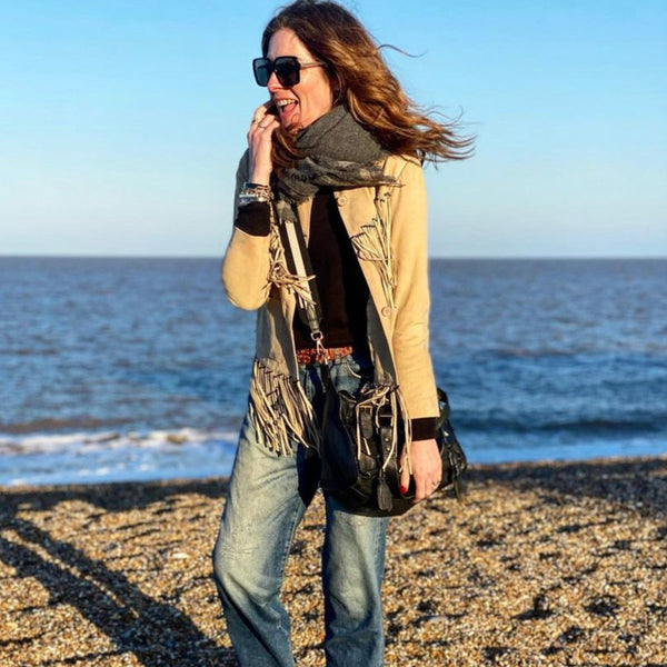 Kat_Farmer_Monochrome_Stripe_bag_strap_Aldeburgh_beach