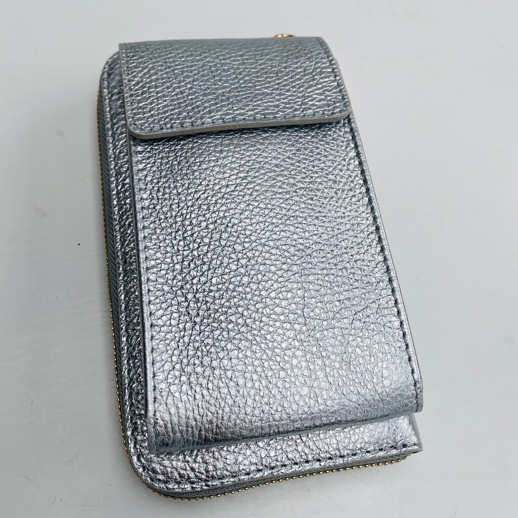 NWOT. Silver & clear purse. W/ detachable cross body strap & 2 small  handles. | Navy crossbody bag, Vintage crossbody bag, Purses crossbody